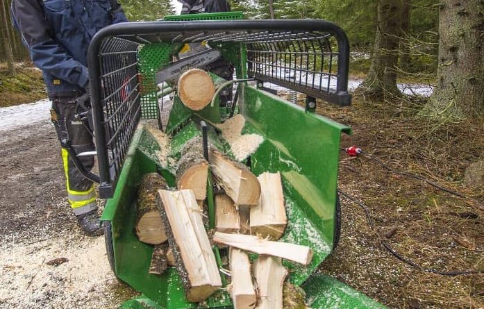 Hydrauliczna łuparka do drewna – do ciągnika, jak zrobić, jaki olej stosować (1)
